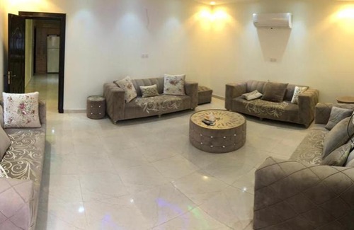 Tanomah Villa | Inviting Villas in Tanumah with Hot Tub & Kitchen Amenities