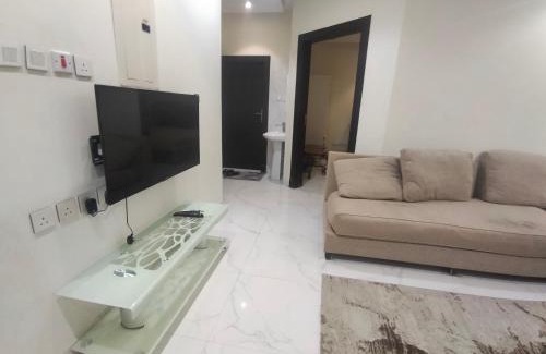 Al Aziziyah Apartment | Family-Friendly Escape at فله وياسمين Awaits You