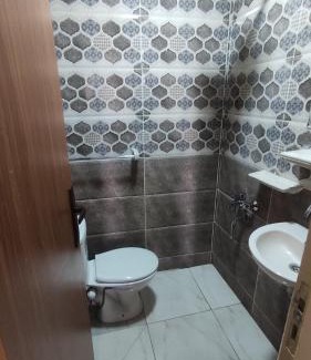 Assiut Hotel | Discover Agyad Hotel: Family-Friendly Stay with Breakfast