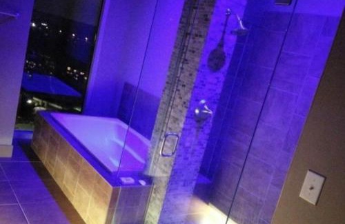 Al-Qantarah Hotel | Discover فندق التامل: Family-Friendly with Unique Amenities