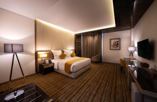 Jizan Hotel | Discover AlRayah Hotel: Family-Friendly with Hot Tub Access