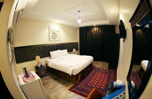 Al Aziziyah Hotel | Discover Family-Friendly Comfort at Seventh Square Hotel