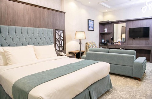 Jizan Hotel | Relaxing Retreat at Viola Hotel with Spa & Hot Tub Access