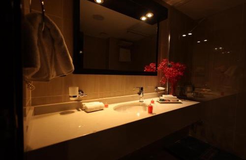 Baghdad Hotel | Elegant Stay at Baghdad International Hotel with Pool & Spa