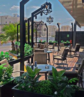Medina Hotel | Discover Comfort at Y Platinum Hotel with Pool & Breakfast