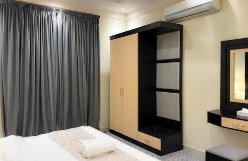 Al Hamra Apartment | Family-Friendly Taj Al Hamra Hotel Suites with Great Reviews