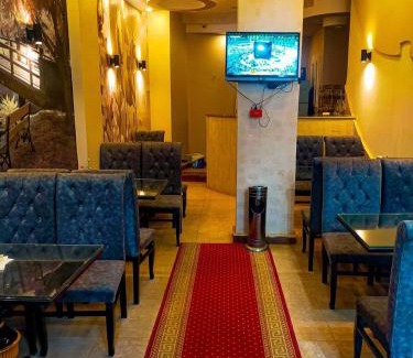 Sawhaj Hotel | Discover فندق دهب: Pet-Friendly Retreat for Families