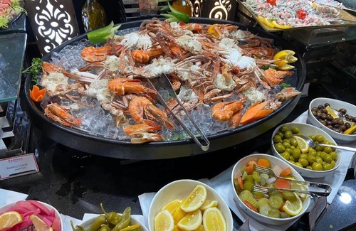 Ajman Hotel | Experience فندق رمادا: Pet-Friendly with Ocean Views