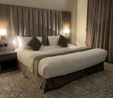 Taif Hotel | Discover فندق سفن جاردنز - المطار: Child-Friendly Stay
