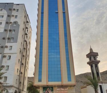 Ash Shuhada Hotel | Explore فندق سيوف الشهداء: Family-Friendly Comfort Awaits