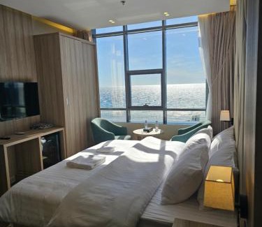 Umluj Hotel | Seagull Hotel: Oceanfront Bliss with Top Guest Ratings