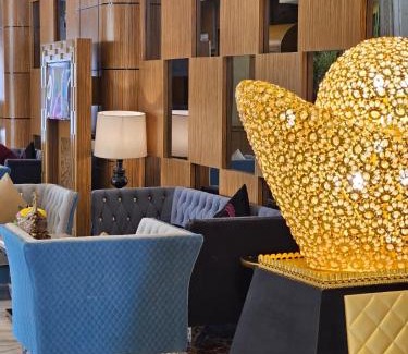 Ar Rass Hotel | Discover Cheerful Hotel Al Rass with Pool & Breakfast