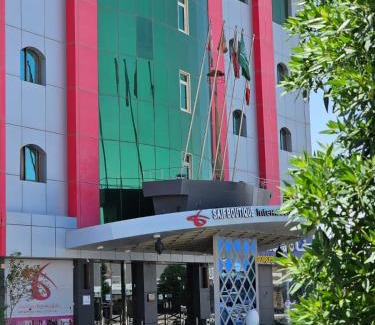 Ar Rass Hotel | Discover Cheerful Hotel Al Rass with Pool & Breakfast