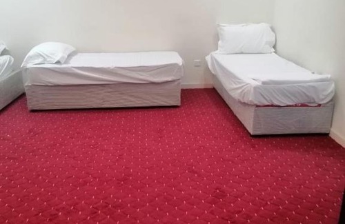 Al Aziziyah Hotel | Pet-Friendly فندق لمياء with Breakfast and Child Services