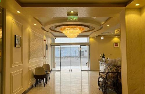 Arar Hotel | Discover فندق هلا اثنين: Family-Friendly with Hot Tub Access