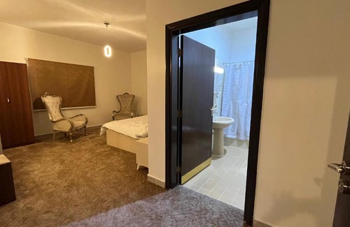 Mecca Villa | Villa Private Retreat with Hot Tub and Family Amenities