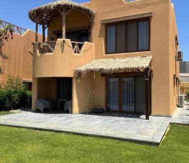 Zafarana Ski Chalet | Family-Friendly VIP Villa with Oceanfront Views in Sokhna