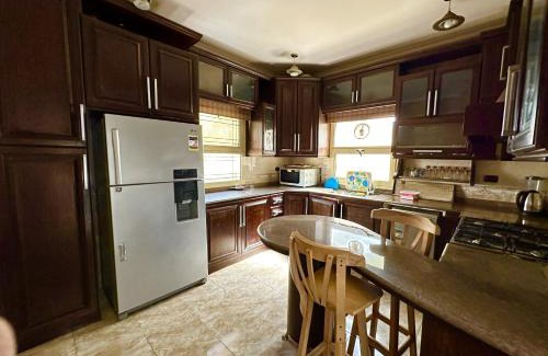 Sheikh Zayed City Villa | Royal City Villa in Sheikh Zayed: A 10/10 Stay Awaits