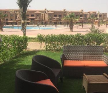 Zafarana Ski Chalet | Relaxing Stay at قرية ماليبو with Ocean View & Pool