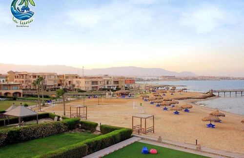 Zafarana Apartment | Discover La Luna Beach Resort in Zafrana - Family Friendly Getaway