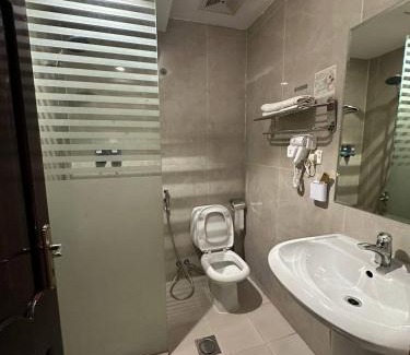 Medina Apartment | Discover Karama Al-Madaen 1: Family-Friendly & Rated 8.2