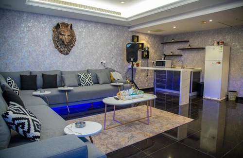 Obhur Al-Janoubiyah Villa | Villa Al-Shorouk: Family-Friendly Retreat with Pool Access