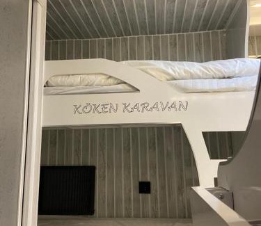 Jirubah Other | Discover كرفان الياسمين: 9/10 Rated Oceanfront Retreat