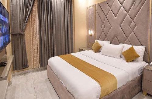 Kuwait City Hotel | Relaxing Retreat at رفال للشقق الفندقية with Ocean Views