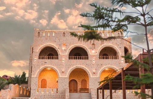 Tunis Village Bed & Breakfast | Discover كمبوند قرية تونس: Family-Friendly with Pool Access