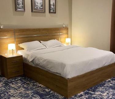 Yanbu Hotel | Oceanfront Lova Suites: Family-Friendly with Hot Tub Access