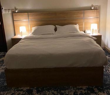 Yanbu Hotel | Oceanfront Lova Suites: Family-Friendly with Hot Tub Access