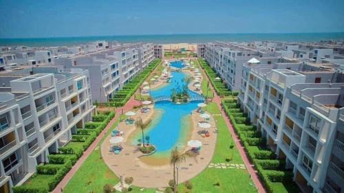 Al-Burulus Apartment | Discover Marina Delta & Lagoon Chalets: Family-Friendly Retreat