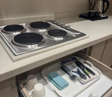 Hera Street Apartment | مرجانة حراء - Hiras Coral غرفتين وصاله ومطبخ فاخره