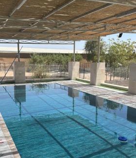 Falaj al Moalla Ski Chalet | Discover مزرعه فلج المعلا: 4-Star Family Retreat