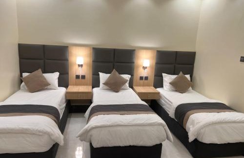 Khamis Mushait Apartment | Discover مسكن الراقي: Family-Friendly & Wheelchair Accessible