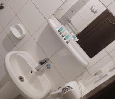 Mecca House | Convenient Room in Makkah, Steps to Al-Haram and Amenities