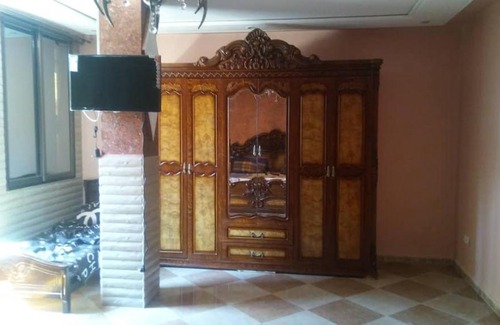 Bejaia Province House | Discover ملبو: Family-Friendly Retreat with Hot Tub Access