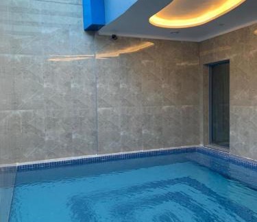 Al Khiran Ski Chalet | Explore Alyal Resort: Oceanfront Luxury with Pool Access