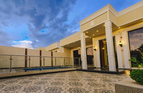 Taif House | Discover منتجع حياة رويال: Family-Friendly Getaway