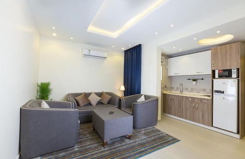 Khamis Mushait Hotel | Dreamy Resort with Pool and Family-Friendly Amenities