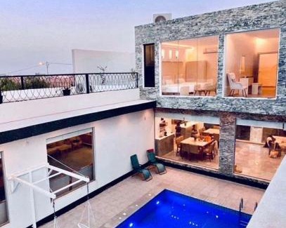 Ha'il Province Villa | Discover منتجع سرايا وسفاري ديور: Poolside Family Retreat