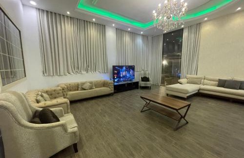 Dhahban Ski Chalet | Unforgettable Stays at منتجع واستراحة اليخت - 10/10 Rated