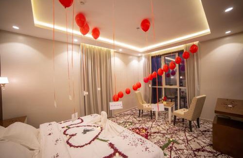 Taif Apartment | Discover فندق منتصف البيعة: Relax with Spa & Family Fun