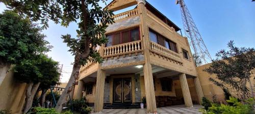 Sinnuris Villa | Moon Light Villa: Oceanfront Retreat with Pool & Hot Tub