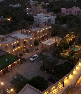 Nizwa Hotel | Discover Comfort at النزل البستان Bustan Inn with Pool & Dining