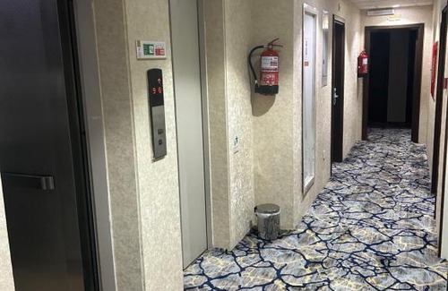 Ajyad Hotel | Comfortable Stay at Nour Manazel Alkeram Ajiad with Breakfast