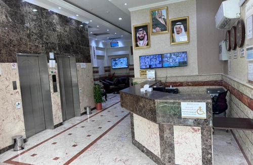 Ajyad Hotel | Comfortable Stay at Nour Manazel Alkeram Ajiad with Breakfast