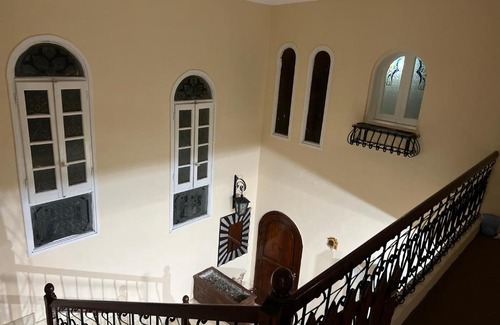 Ad-Dukhaylah Villa | Relax at ڤيلا دانه: Family-Friendly with Pool Access