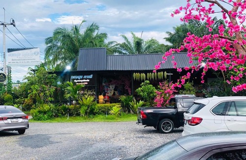 Sao Phao House | Discover K12 Resort: Pet-Friendly Getaway with Dining