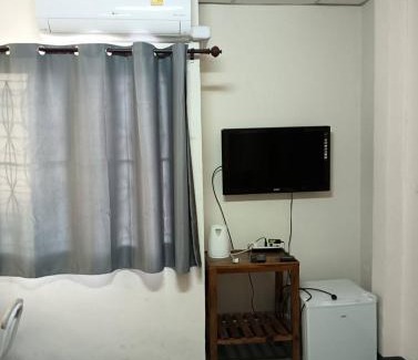 Pak Chong Apartment | Cozy Kruea Baan Uea: Daily Rooms with Great Amenities